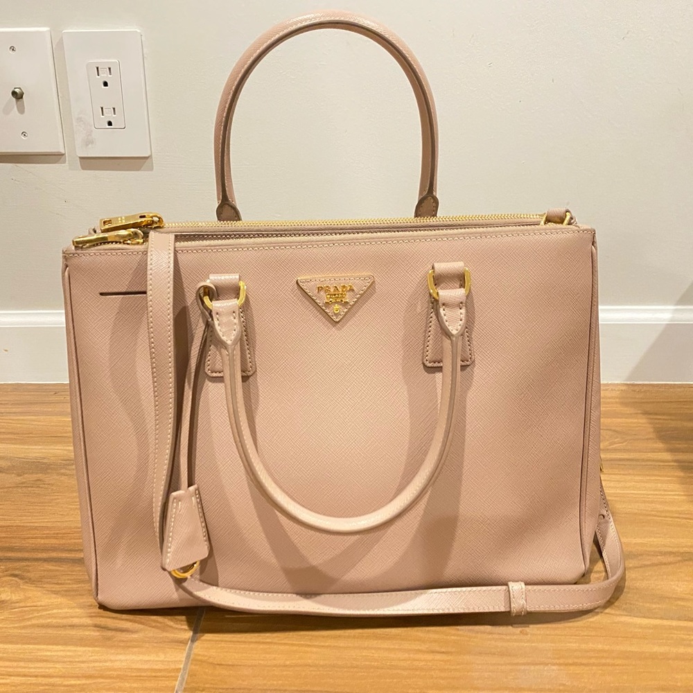 *SOLD* Prada Saffiano Lux Cammeo Large